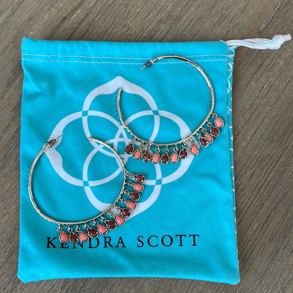 KENDRA SCOTT HOOP EARRINGS